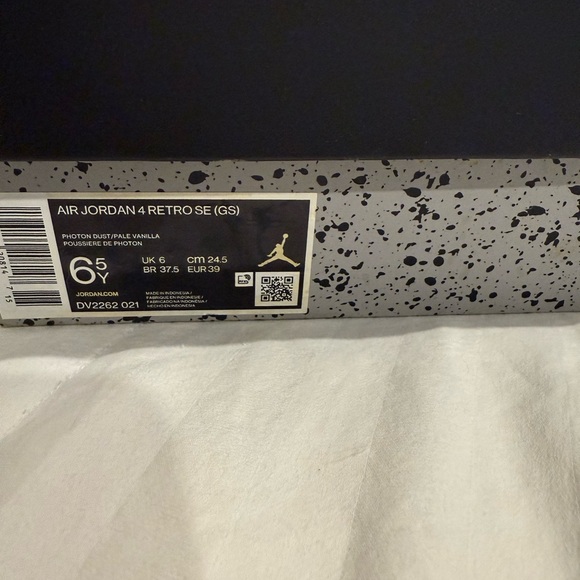 Air Jordan 4 Retro SE (GS) Box